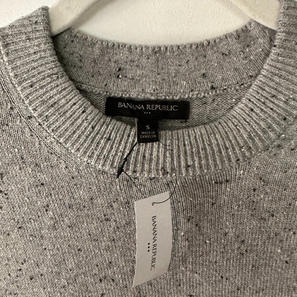 Men’s Light Grey Crew Neck Sweater